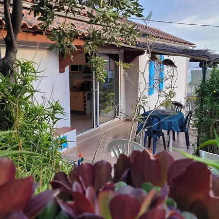 Maison 4 Face A La Grand Jardin Ideal Famille Avec Pluri Animaux Saint Clair Holiday home Le Lavandou